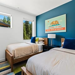 Tahoe Art Haus in Palisades | Hot Tub