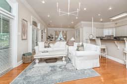 The Southern House | Canal View & Pet Friendly