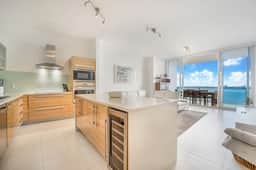 NEW | Luxe Biscayne Bay View - Image 2