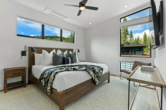 Peak Performance Home at Palisades - Saltwater Hot Tub