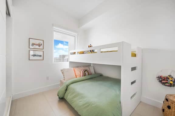 NEW | Luxe Biscayne Bay View - Image 3