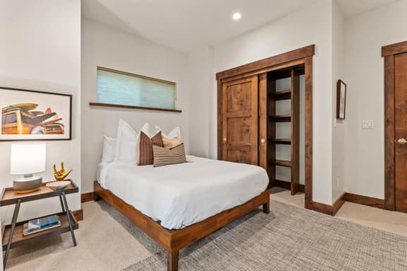 *NEW Pet Friendly Prosser Tree Haus | Hiking Retreat