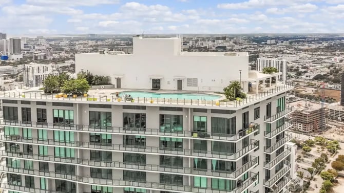 Your Modern Retreat in the Heart of Edgewater: Discover Life at Paraiso Bayviews
