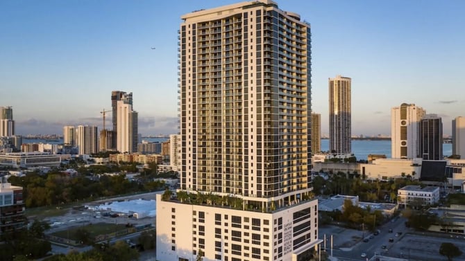 Invest in Canvas Miami: Premier Mid-Term Rentals in Downtown